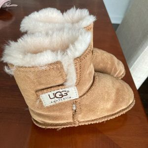 Toddler UGG boots in good condition. Size 5